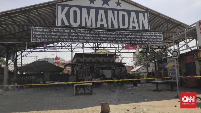 Lima tersangka penyerang kafe nobar PSM Makassar versus Persija ditahan, sementara tiga tersangka lainnya dikembalikan ke orang tua lantaran masih sekolah.