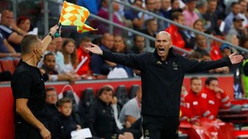 Fan Desak Madrid Pecat Zidane Ganti dengan Mourinho