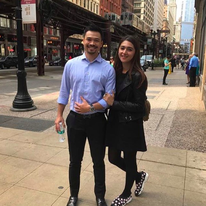 Nabila dan Reshwara menikmati kebersamaan mereka, salah satunya dengan <em>traveling</em> ke liling berbagai negara. Salah satunya mengunjungi Chigago nih, Bun. (Foto: Instagram @nsyakieb85)