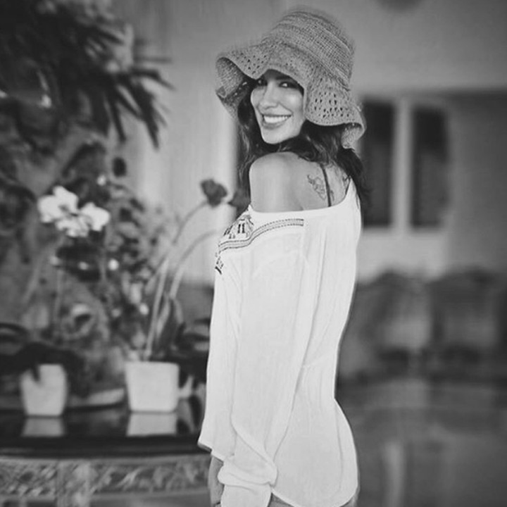 <p>Meski usianya sudah hampir setengah abad, Sophia tetap awet muda. (Foto: Instagram/ @sophia_latjuba88)  </p>