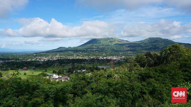 Diusir Hujan Di Tomohon