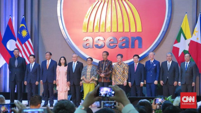 Survei yang digelar oleh FPCI memperlihatkan penduduk di Asia Tenggara berharap ASEAN tidak memihak China.