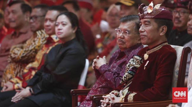 Presiden Joko Widodo memberikan seekor sapi jenis limosin, seberat 1,7 ton untuk melengkapi perayaan potong kurban pada Idul Adha di Masjid Istiqlal.