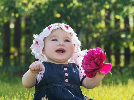 20 Inspirasi Nama Bayi Perempuan Belanda Berawalan D