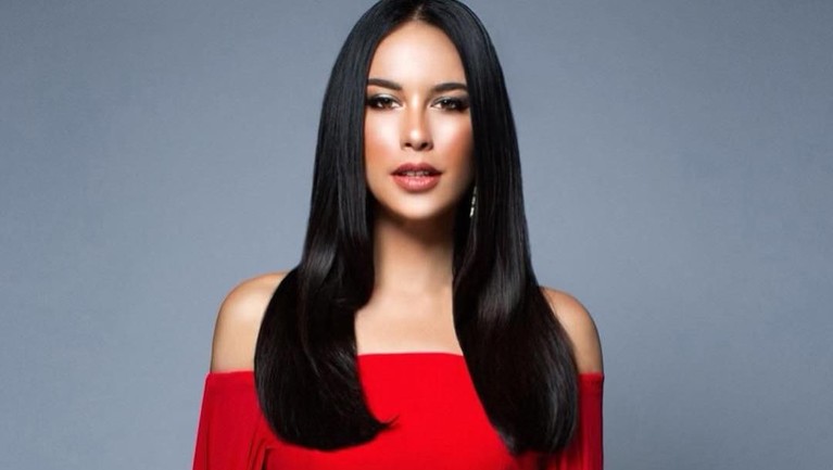 Ini, penampakan seksi Sophia Latjuba yang rayakan ulang tahun ke-49 tahun hari ini, Kamis (8/8).