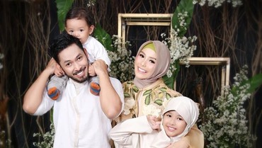 img-title Lama Menghilang, Ini Kabar Terbaru Metha Yunatria, Istri Uki Eks Noah