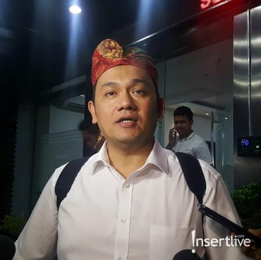 Farhat Abbas Mulai Selidiki Kasus Video Asusila Hotman Paris