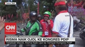 VIDEO: Terjebak Macet, Risma Naik Ojol ke Kongres PDIP