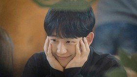 Jung Hae-in Digaet Sutradara Jepang untuk Drama Connect