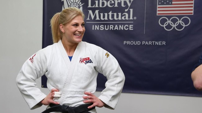 Petarung wanita di ajang PFL, Kayla Harrison, mengklaim lebih hebat dari Khabib Nurmagomedov dalam hal bertarung di arena.
