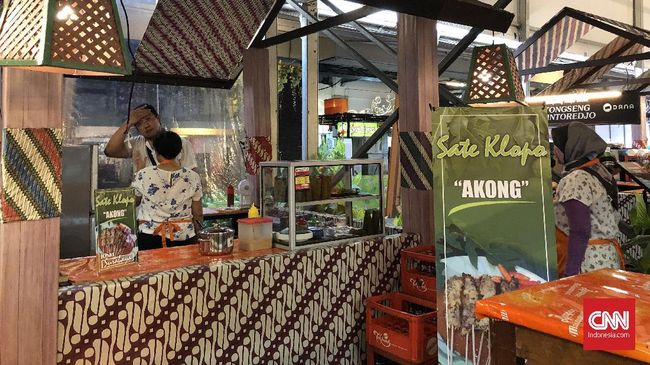 Sederet kuliner legendaris berkumpul di Kampoeng Tempo Doeloe JFFF. Berikut rekomendasi dari CNNIndonesia.com.