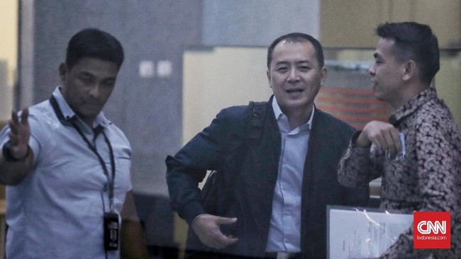 Eks Presiden Direktur Lippo Cikarang Bartholomeus Toto mangkir dari panggilan penyidik KPK. Sejatinya Toto diperiksa sebagai tersangka Senin (28/10).