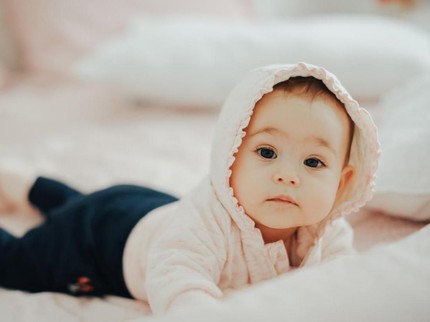 20 Nama Bayi Perempuan Islami Bermakna Mulia