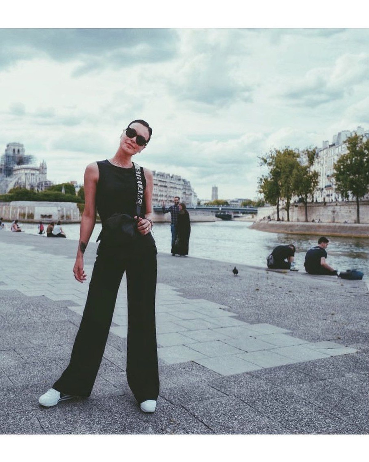 Ini&comma; penampakan seksi Sophia Latjuba yang rayakan ulang tahun ke-49 tahun hari ini&comma; Kamis &lpar;8&sol;8&rpar;&period;