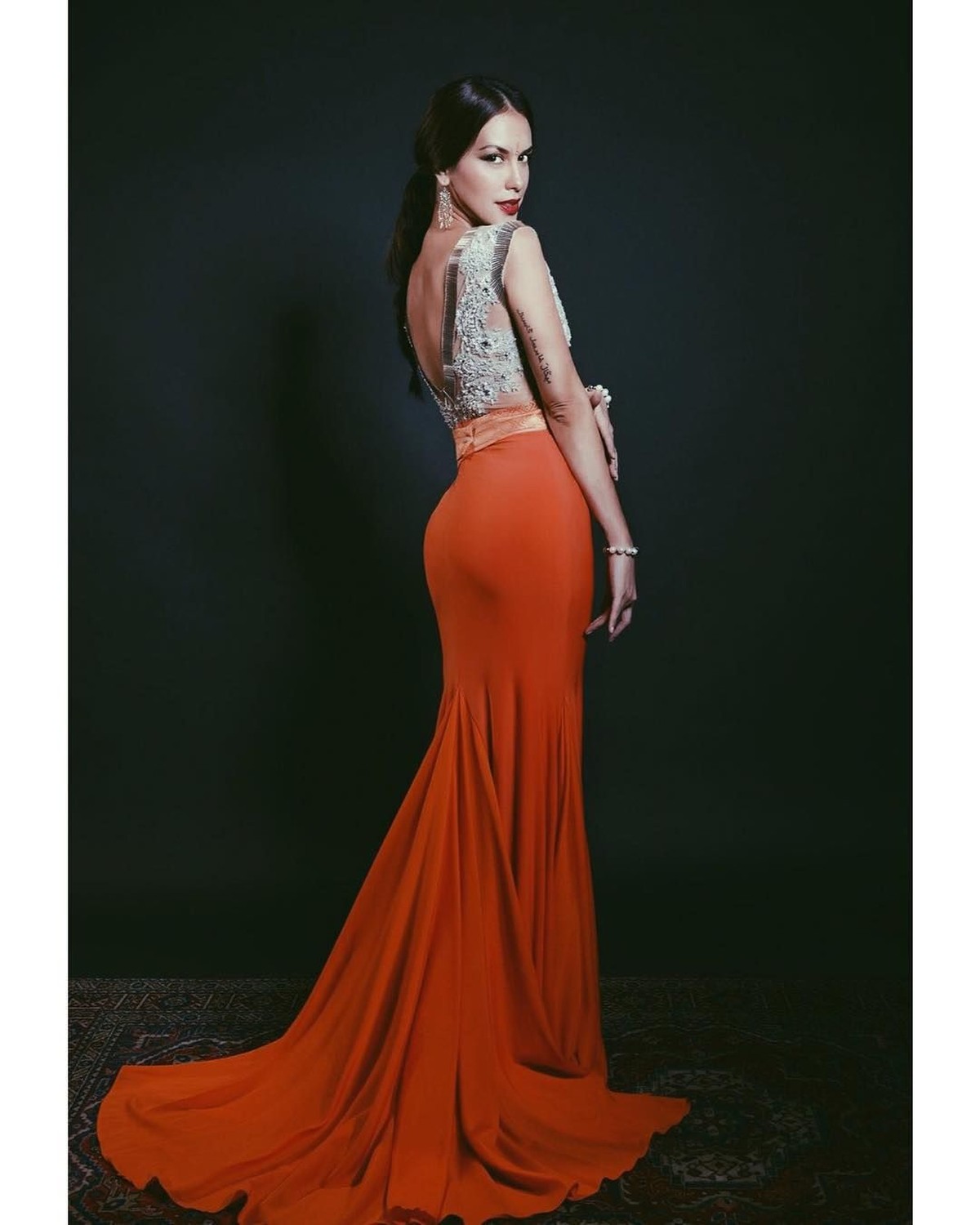 Ini&comma; penampakan seksi Sophia Latjuba yang rayakan ulang tahun ke-49 tahun hari ini&comma; Kamis &lpar;8&sol;8&rpar;&period;