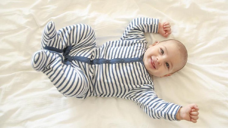 Razak Cek nama bayi laki-laki Islami bermakna pelindung berikut yang bisa jadi inspirasi nama si kecil.