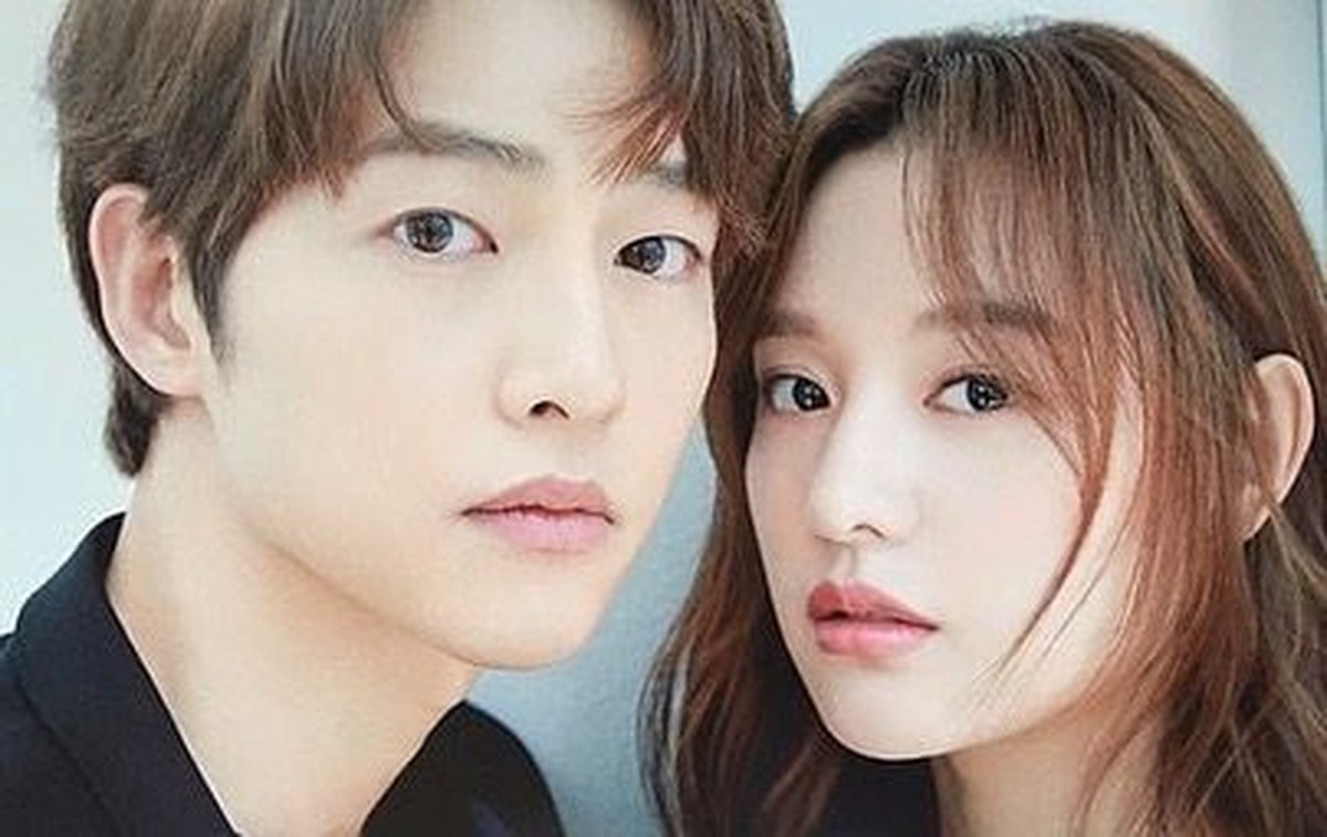 Usai lepas dari Song Hye Kyo&comma; Song Joong Ki kini dijodoh-jodohkan netizen dengan artis cantik Kim Ji Won&period;