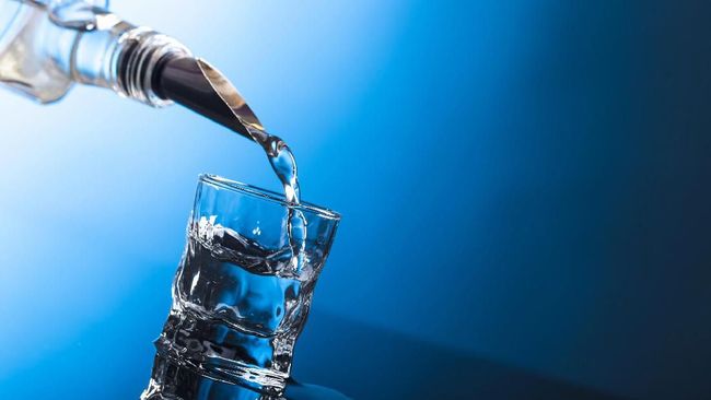 Chernobyl kini tak cuma menghasilkan miniseri menghebohkan beberapa waktu lalu. Kini Chernobyl punya hal lain untuk dibanggakan, vodka atomik.