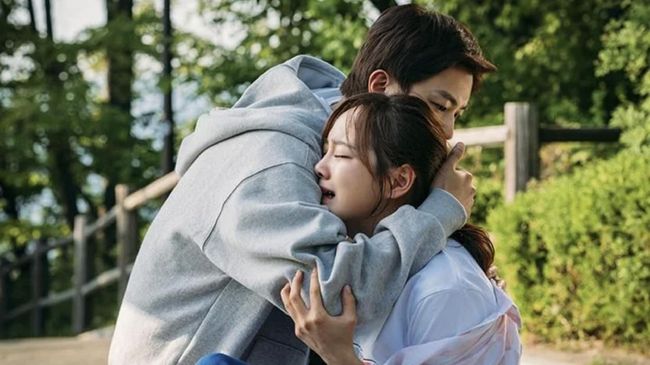 Lima judul drama Korea terbaru yang bisa jadi pilihan, termasuk A Moment at Eighteen yang menjadi debut mantan personel WANNA ONE, Ong Seong-woo.