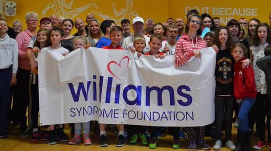 Mengenal Penyakit Langka Sindrom Williams Penjelasan penyakit langka Williams Syndrome yang diderita oleh anak kedua komedian Dede Sunandar, Ladzan Syafiq Sunandar.