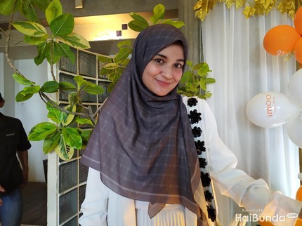 Cara Shireen Sungkar Ajari Anak Bersikap pada Orang Asing