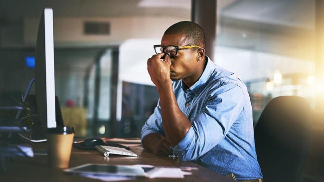 Pandemi covid-19 yang berkepanjangan tak ayal membuat banyak orang merasakan kelelahan secara psikologis atau pandemic fatigue.