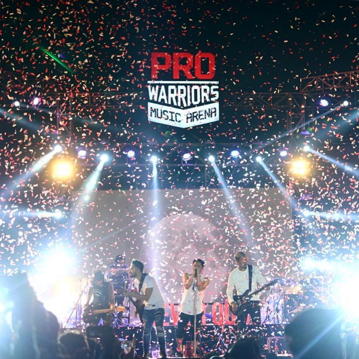 Uki resmi hengkang dari NOAH&period; Sebagai seorang gitaris&comma; penampilan Uki selalu memikat&period; Ini deretan penampilan Uki di atas panggung khusus untuk Insertizen&colon;