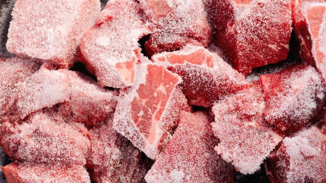 Pemerintah kota Jinan, China melaporkan telah menemukan virus corona dalam daging sapi beku dan babat impor dari Brasil, Bolivia, dan Selandia Baru.
