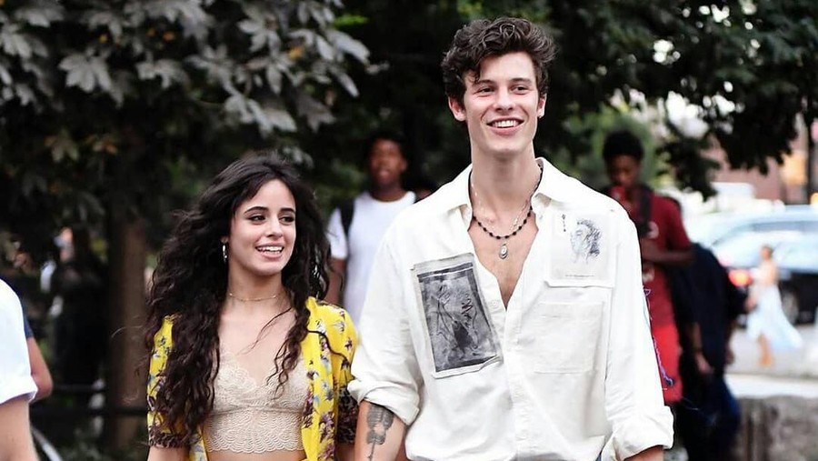 Camila Cabello jadi kado termanis di perayaan ulang tahun Shawn Mendes.