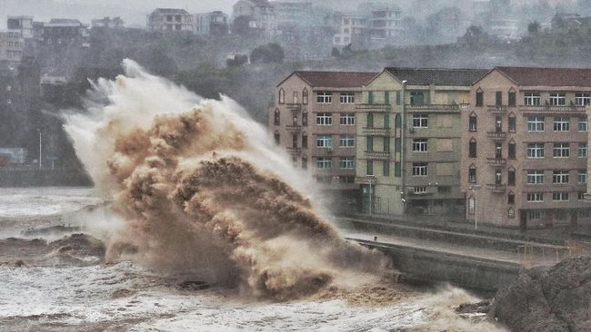 30 Tewas Akibat Topan Lekima di China