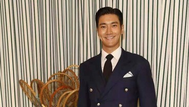 img-title Seru! Wawancara Ekslusif Choi Siwon di Trans TV