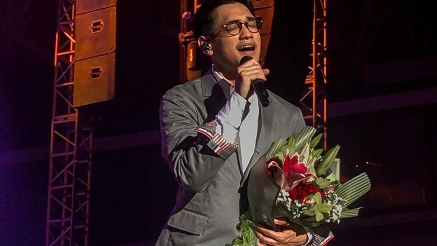 Afgan sukse menggelar konser Dekade kemarin malam, Jum'at (10/8) di Istora Senayan.