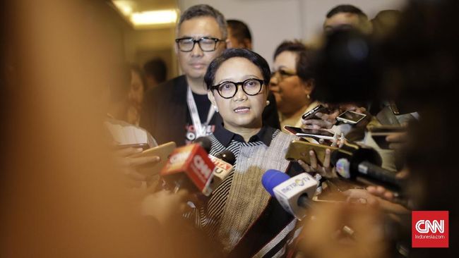 Menlu Janji Perjuangkan Kepentingan Sawit Indonesia Menlu Retno LP Marsudi memaparkan prioritas diplomasi dalam periode kedua Joko Widodo, salah satunya terkait ekonomi yang berhubungan dengan sawit Indonesia.