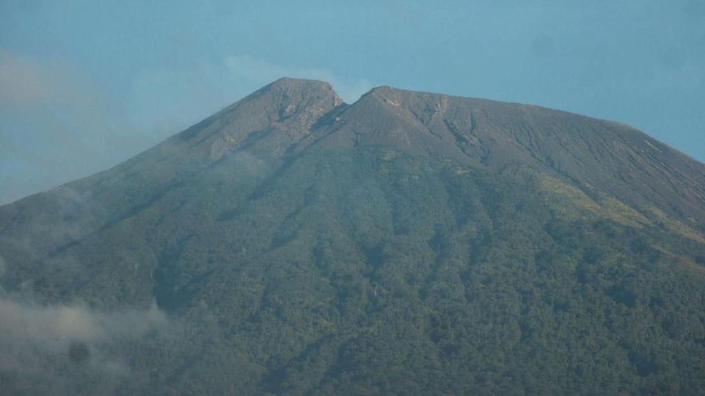 Suhu Kawah Gunung Slamet Naik, Seluruh Jalur Pendakian Ditutup