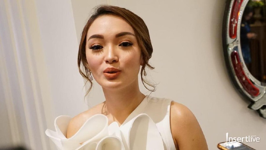 Zaskia Gotik mengaku melakukan filler agar bibirnya terlihat lebih tebal.