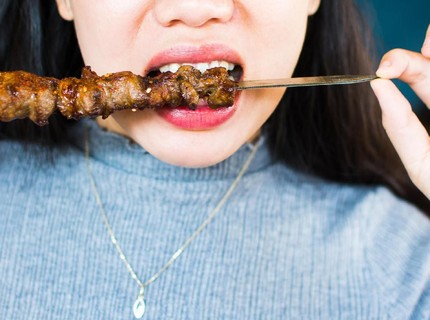 Makanan Penyebab Kanker Payudara yang Sering Dimakan Setiap Hari
