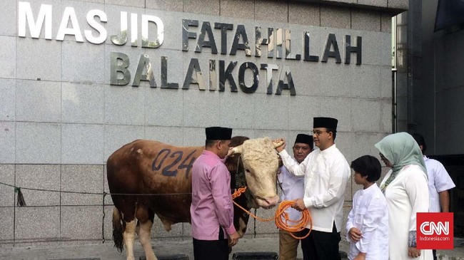 Masjid Fatahillah Balai Kota Jakarta membatasi jemaah Salat Iduladha esok hanya 500 orang. Undangan telah diberikan, termasuk kepada Gubernur Anies Baswedan.