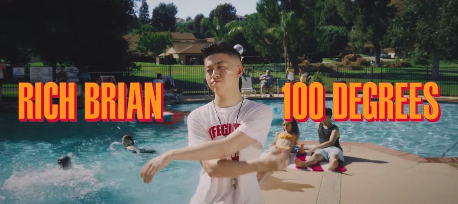 Lirik Lagu 100 Degrees - Rich Brian