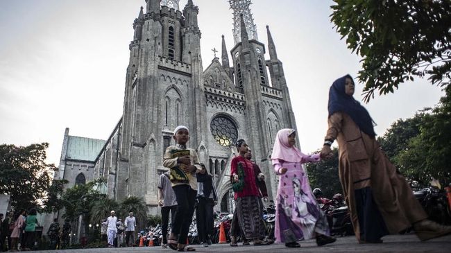 Sarat Pesan Keragaman, Delegasi Y20 Diajak ke Istiqlal dan Katedral