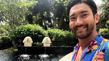 img-title Cerita Siwon yang Sempat Brewokan dan Jalan- jalan Naik Motor di Bali