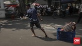FOTO: Memaknai Ikhlas pada Ritual Pemotongan Hewan Kurban Ritual pemotongan hewan kurban dimaknai sebagai keikhlasan berbagi dan untuk menambah ketakwaan umat Muslim.