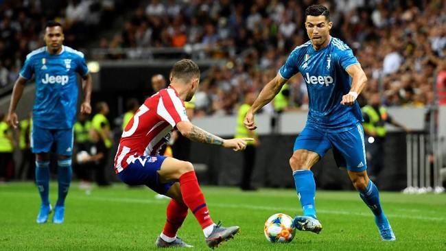 Juventus kalah 1-2 dari Atletico Madrid dalam pertandingan pramusim di turnamen International Champions Cup di Friends Arena, Sabtu (10/8).