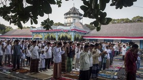 Tata Cara dan Niat Sholat Idul Adha: Arab, Latin, Artinya