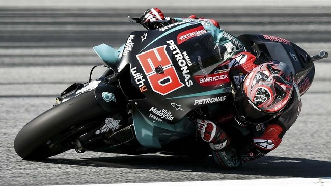 Hukuman Dibatalkan, Quartararo Teratas di FP2 MotoGP Inggris Pebalap tim Petronas Yamaha, Fabio Quartararo, mencatatkan waktu 1 menit 59.225 detik dalam sesi latihan bebas kedua (FP2) MotoGP Inggris.