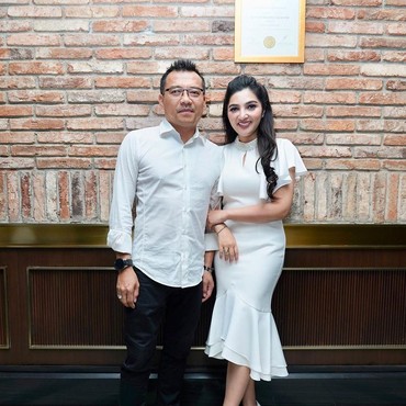 Laku Rp35 M, Tengok Lagi Cerita Horor di Istana Cinere Anang-Ashanty