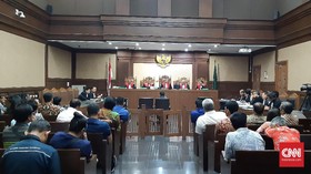 Suap Dana Perimbangan, Natan Pasomba Dituntut 2 Tahun Penjara