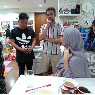Perpisahan Menyentuh Merry dengan Keluarga Raffi Ahmad