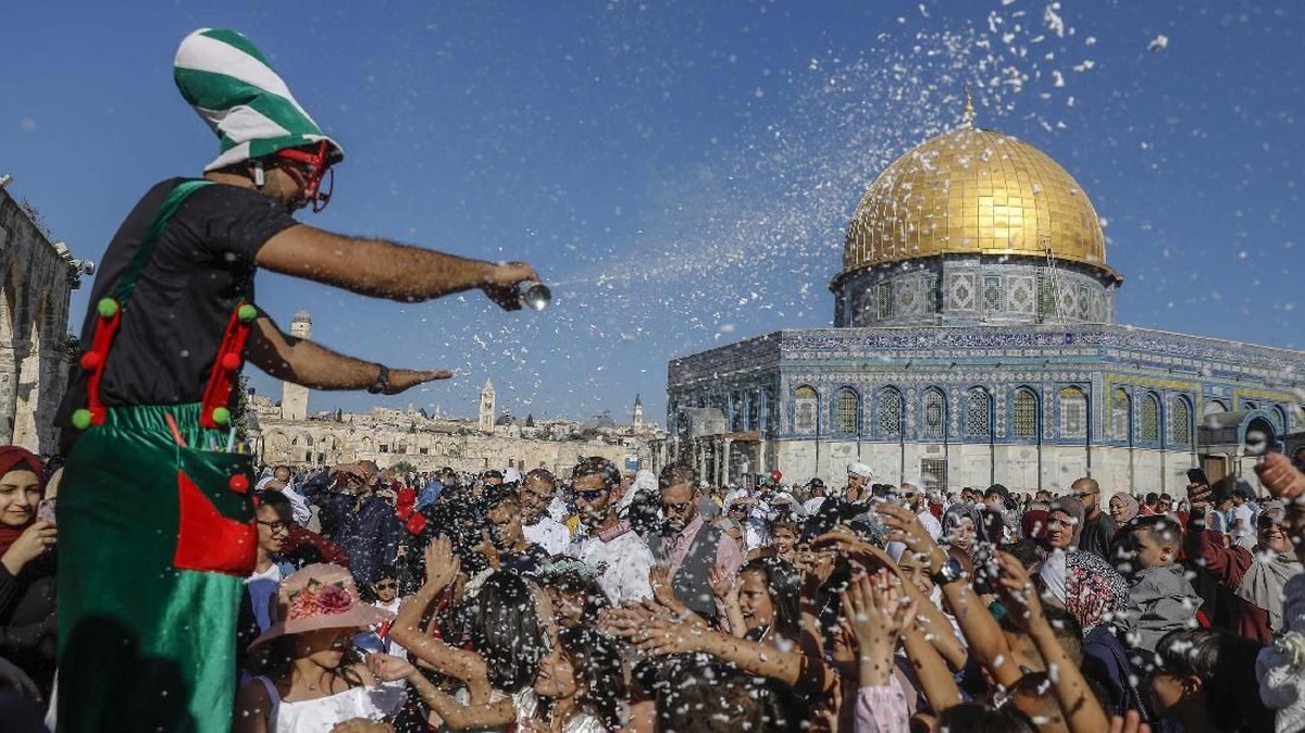 FOTO: Al Aqsa Saksi Bentrok Palestina-Israel Saat Idul Adha