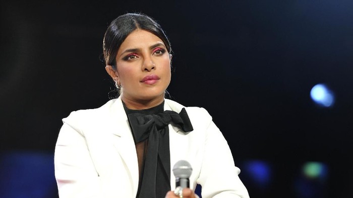 LOS ANGELES, CALIFORNIA - AUGUST 10:  Priyanka Chopra attends Beautycon Festival Los Angeles 2019 at Los Angeles Convention Center on August 10, 2019 in Los Angeles, California. (Photo by Araya Diaz/Getty Images for Beautycon)