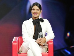 Rumor Priyanka Chopra Selingkuh dengan Shahrukh Khan, Ini Fakta-faktanya